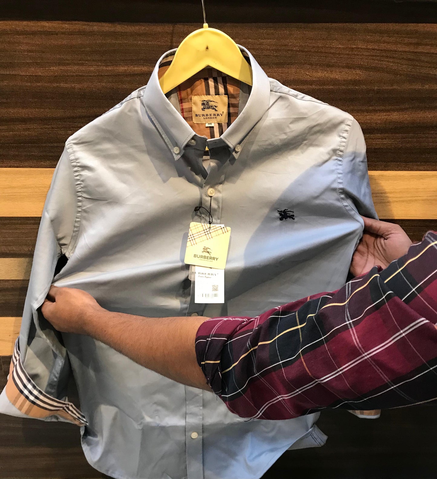 BURBERRY PREMIUM SHIRTS ARTICLE