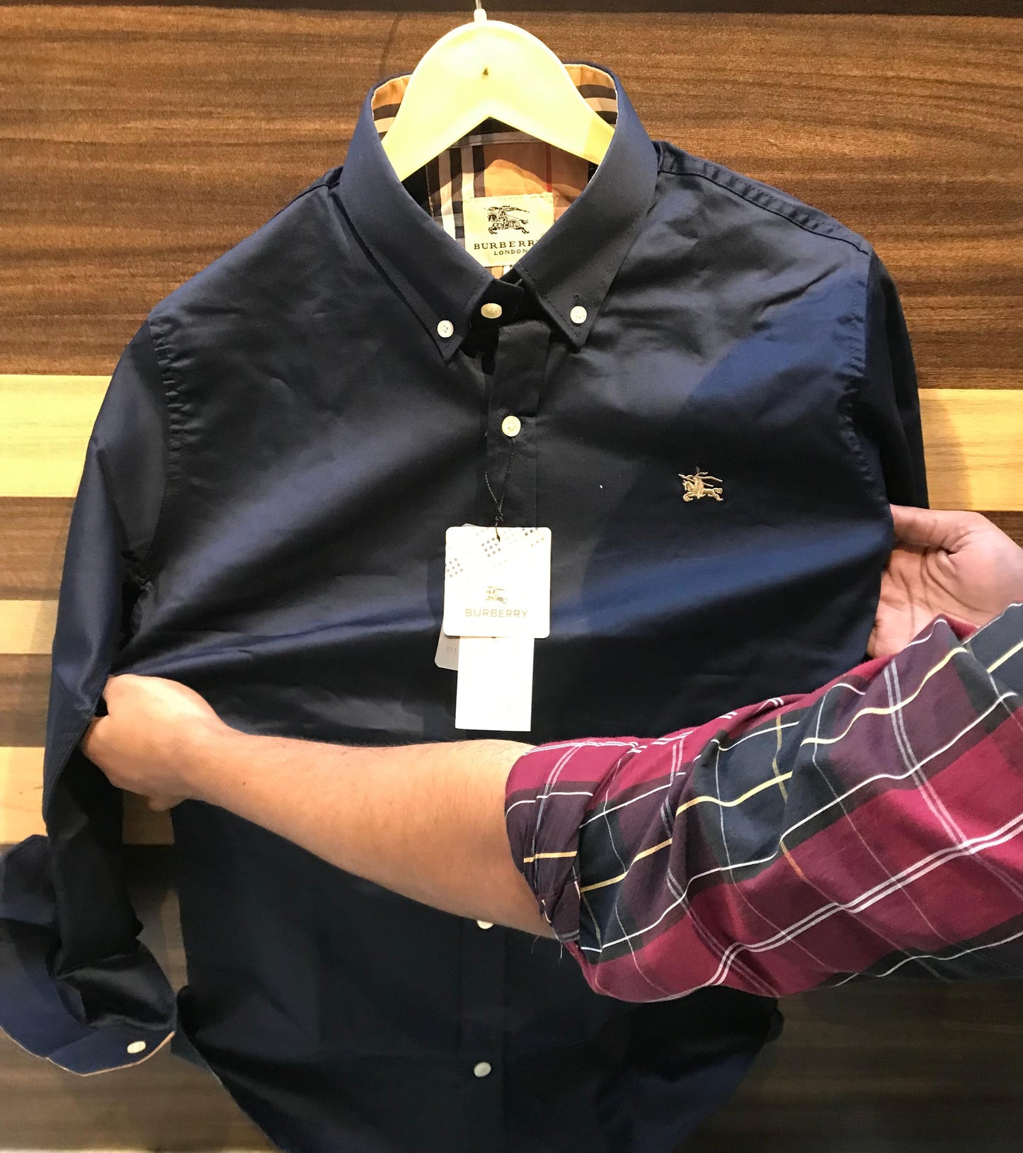 BURBERRY PREMIUM SHIRTS ARTICLE